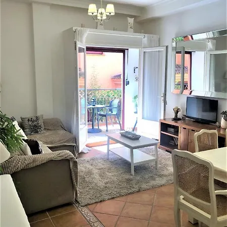 Off Line Deluxe 2 Bedroom Golf Puerto Banus Marbella 12 Minutes Away By G00giemaps Apartamento *