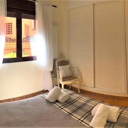 Daire Off Line Deluxe 2 Bedroom Golf Puerto Banus Marbella 12 Minutes Away By G00giemaps