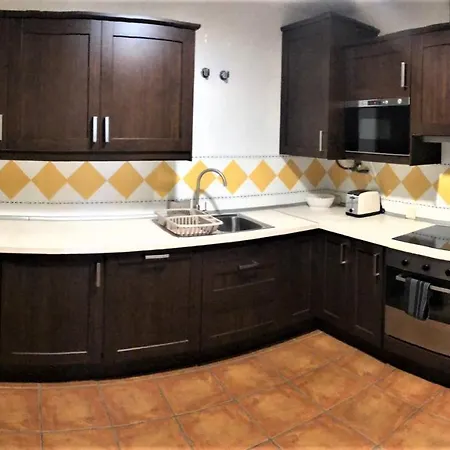 Off Line Deluxe 2 Bedroom Golf Puerto Banus Marbella 12 Minutes Away By G00giemaps Apartamento