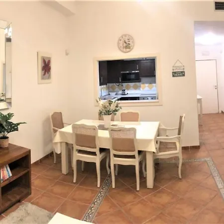 Off Line Deluxe 2 Bedroom Golf Puerto Banus Marbella 12 Minutes Away By G00giemaps Estepona