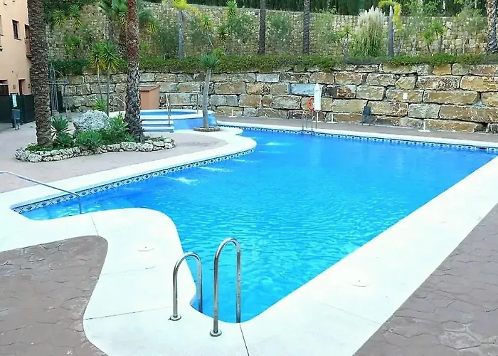 公寓 Off Line Deluxe 2 Bedroom Golf Puerto Banus Marbella 12 Minutes Away By G00giemaps *