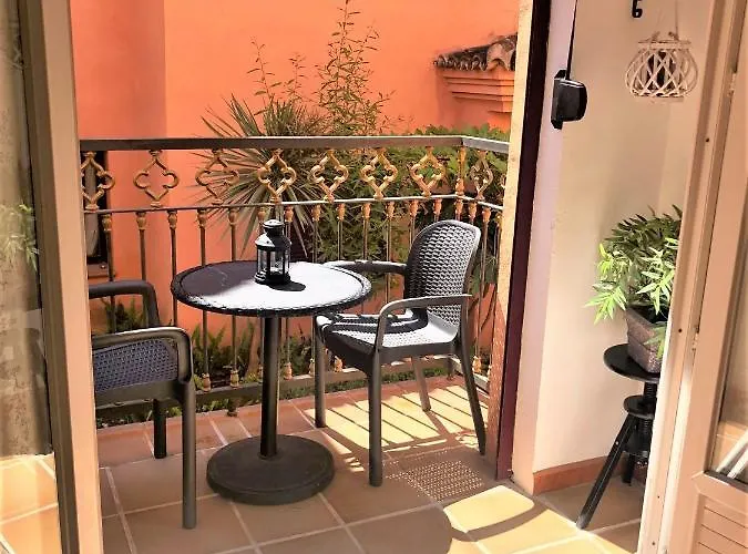 公寓 Off Line Deluxe 2 Bedroom Golf Puerto Banus Marbella 12 Minutes Away By G00giemaps *