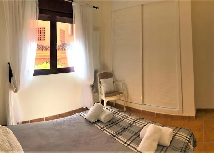 公寓 Off Line Deluxe 2 Bedroom Golf Puerto Banus Marbella 12 Minutes Away By G00giemaps