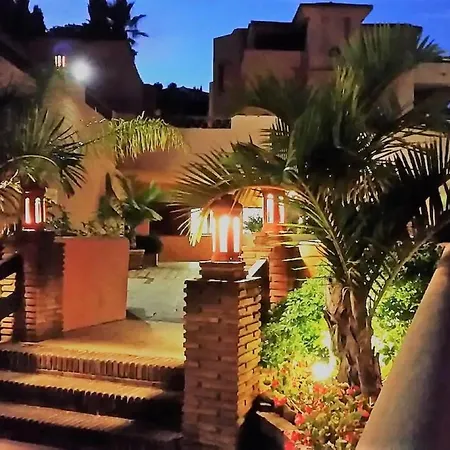 2 Bedroom Near Puerto Banus Marbella Just 12 Minutes Away By G00giemaps Appartamento Estepona