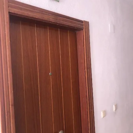 Off Line Deluxe 2 Bedroom Golf Puerto Banus Marbella 12 Minutes Away By G00giemaps Apartment Estepona