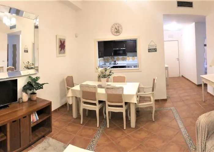 Off Line Deluxe 2 Bedroom Golf Puerto Banus Marbella 12 Minutes Away By G00giemaps Estepona