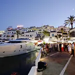 Off Line Deluxe 2 Bedroom Golf Puerto Banus Marbella 12 Minutes Away By G00giemaps 아파트 에스테포나