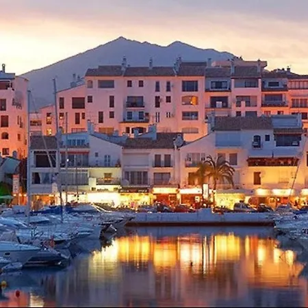 Off Line Deluxe 2 Bedroom Golf Puerto Banus Marbella 12 Minutes Away By G00giemaps * 에스테포나